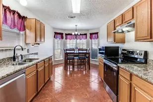 3132 Pheasant Run Ct, Grand Prairie, TX 75052 - Photo 6