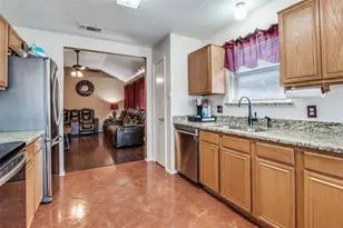 3132 Pheasant Run Ct, Grand Prairie, TX 75052 - Photo 8