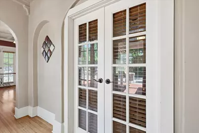1306 N Locust Street, Denton, TX 76201 - Photo 8