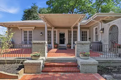 1306 N Locust Street, Denton, TX 76201 - Photo 2
