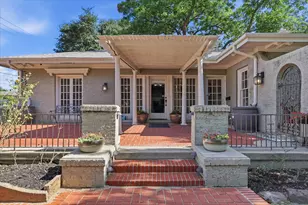 1306 N Locust St, Denton, TX 76201 - Photo 2