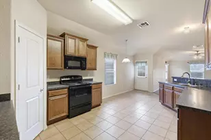 832 Clear Creek Dr, DeSoto, TX 75115 - Photo 12