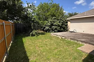 2831 Painted tr, Dallas, TX 75237 - Photo 12