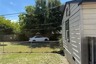 502 19th St, Grand Prairie, TX 75050 - Photo 16