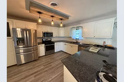 1412 Hillcrest Street, Ennis, TX 75119 - Photo 2