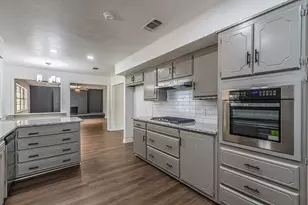 1017 Arlena Dr, Arlington, TX 76012 - Photo 12