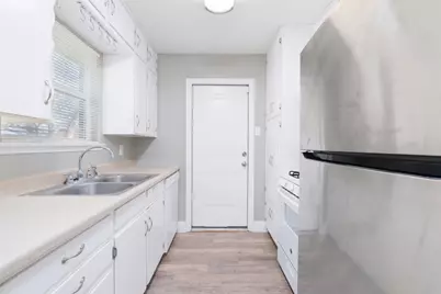 308 Jasmine Court, Burleson, TX 76028 - Photo 10