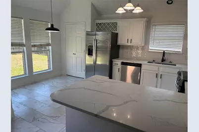 917 Cole Avenue, Denton, TX 76208 - Photo 2