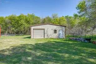 201 Curry Rd, Waxahachie, TX 75167 - Photo 32