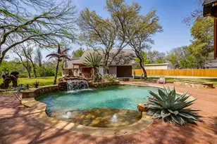 128 Oakwood Ct, Lakeside, TX 76135 - Photo 2