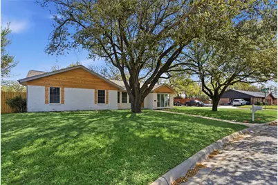 2838 Summerdale Drive, Hurst, TX 76054 - Photo 2