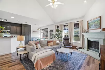 1012 Huntington Trail, Mansfield, TX 76063 - Photo 2