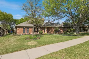 3129 Luallen Dr, Carrollton, TX 75007 - Photo 2