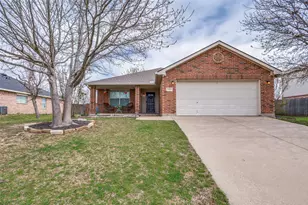 223 Gayleh Ln, Waxahachie, TX 75165 - Photo 1