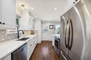 9646 Livenshire Dr, Dallas, TX 75238 - Photo 8