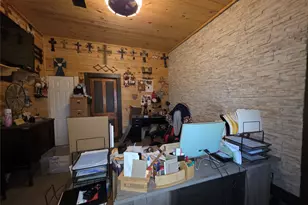 211 W Sabine St, Groesbeck, TX 76642 - Photo 10