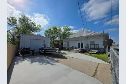 211 W Sabine Street, Groesbeck, TX 76642 - Photo 36