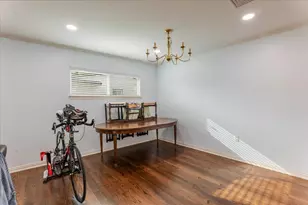 1910 Colony Dr, Irving, TX 75061 - Photo 28