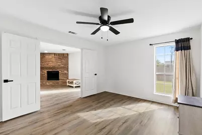 3242 Spring Meadow Lane, Grand Prairie, TX 75052 - Photo 12