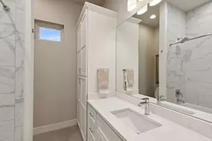 4327 Cabell Dr, Dallas, TX 75204 - Photo 16