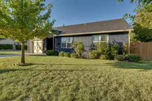 520 W Bluff, Granbury, TX 76048 - Photo 34