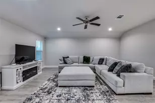 1242 Slate Ave, Cedar Hill, TX 75104 - Photo 4