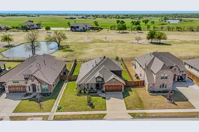 2902 Lampasas Drive, Royse City, TX 75189 - Photo 2