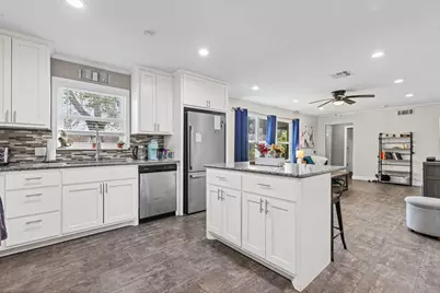 942 Longfellow Street, Waco, TX 76710 - Photo 6