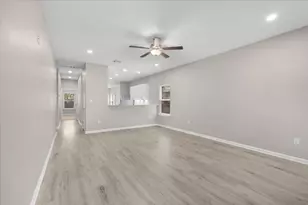 804 N Chandler Dr, Fort Worth, TX 76111 - Photo 6