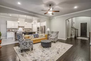 329 Madison St, Burleson, TX 76028 - Photo 10