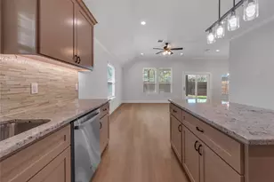 326 S Main St, Cedar Hill, TX 75104 - Photo 16