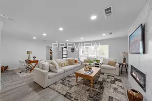 7107 E Mockingbird Ln, Dallas, TX 75214 - Photo 10