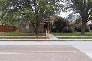 2036 Vista Dr, Lewisville, TX 75067 - Photo 1