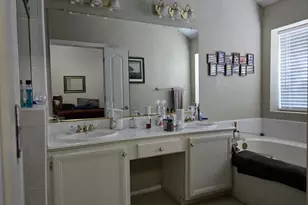 2036 Vista Dr, Lewisville, TX 75067 - Photo 6