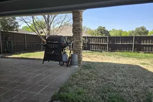 2036 Vista Dr, Lewisville, TX 75067 - Photo 8