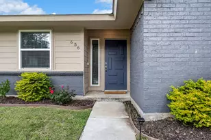 656 Red River Dr, Lewisville, TX 75077 - Photo 2