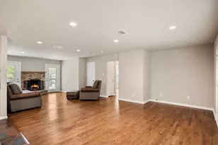 936 N Buckner Blvd, Dallas, TX 75218 - Photo 4