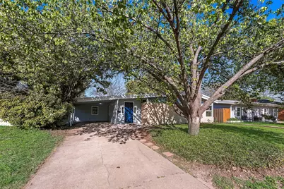 1933 Standish Drive, Irving, TX 75061 - Photo 2