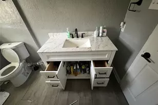 1306 Elby St, Irving, TX 75061 - Photo 38