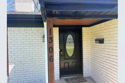 1306 Elby Street, Irving, TX 75061 - Photo 6