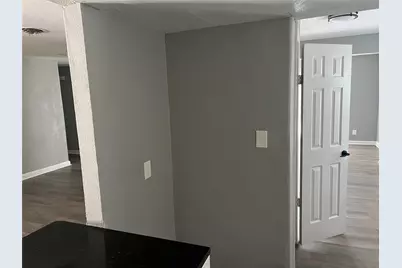 1306 Elby Street, Irving, TX 75061 - Photo 8