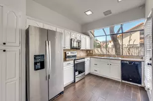 8901 Casa Dr, Irving, TX 75063 - Photo 10