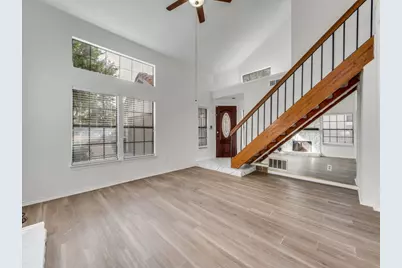 8901 Casa Drive, Irving, TX 75063 - Photo 6