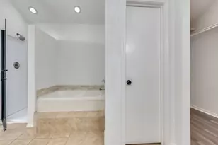 8901 Casa Dr, Irving, TX 75063 - Photo 22