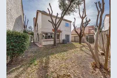 8901 Casa Drive, Irving, TX 75063 - Photo 24