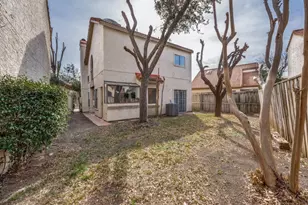 8901 Casa Dr, Irving, TX 75063 - Photo 24