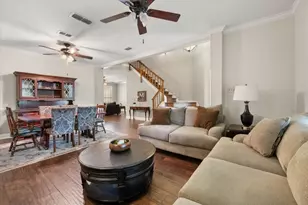 6111 Sandstone Dr, Arlington, TX 76001 - Photo 2