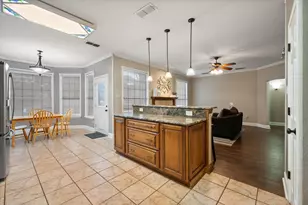 6111 Sandstone Dr, Arlington, TX 76001 - Photo 6