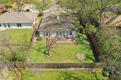 2304 Leslie Street, Denton, TX 76205 - Photo 2