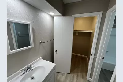 2050 Wellington Drive, Grand Prairie, TX 75051 - Photo 18